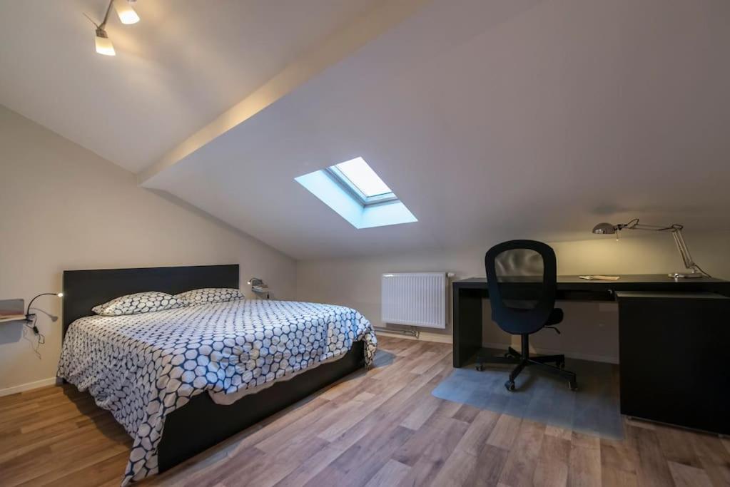 Appartement 4 Chambres A Льеж Экстерьер фото